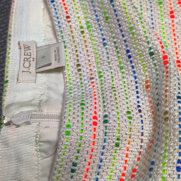 Absolute PERFECTION! J. crew size 0 pencil skirt - Picture 4 of 8